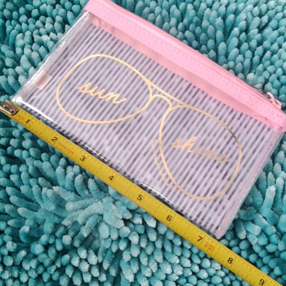 Victoria's secret sunglasses case - Picture 5 of 7